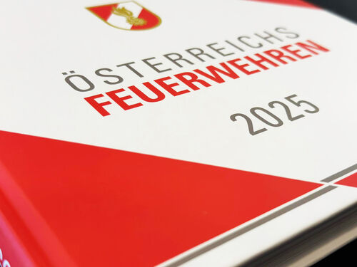 2025 Jahrbuch 01